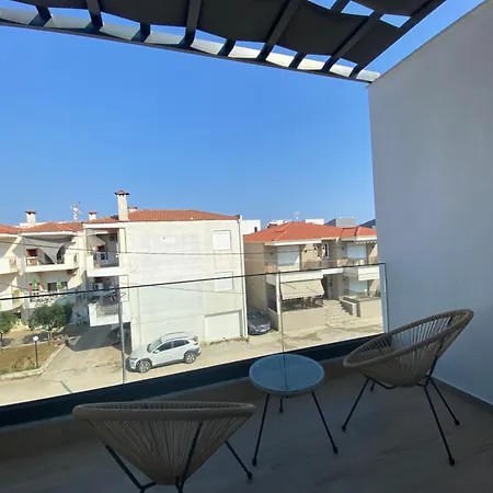 χλοη E8 Apartment *