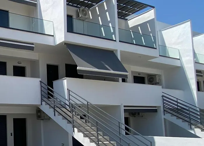 Χλοη Apartment E8 *